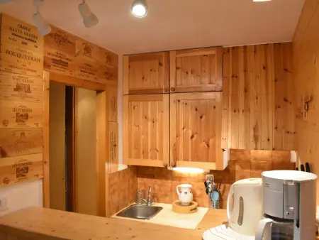 Appartement cosy 3 pièces, 6 pers, Méribel - Balcon Sud, parking, proche pistes et commerces - Photo 2