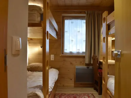 Appartement chaleureux 4 pièces, accès direct aux pistes, proche commerces et services, parking couvert - Photo 6