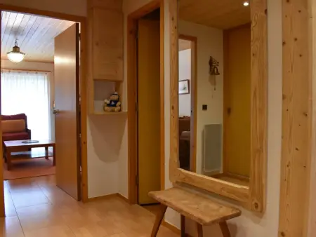Appartement chaleureux 4 pièces, accès direct aux pistes, proche commerces et services, parking couvert - Photo 14