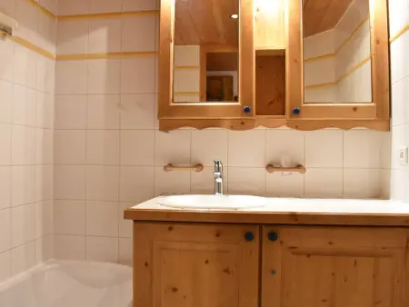 Appartement cosy avec piscine, 3 pièces pour 6 personnes à Méribel Village, proche des pistes - Photo 14