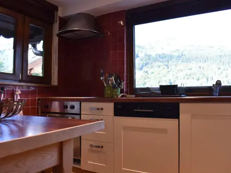 Appartement cosy avec cheminée, terrasse et parking, proche pistes et commerces - Méribel - Photo 9