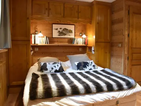 Appartement cosy avec cheminée, terrasse et parking, proche pistes et commerces - Méribel - Photo 11
