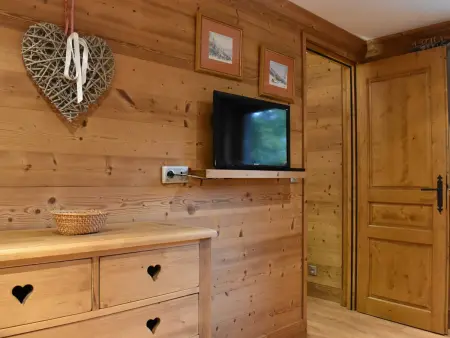 Appartement cosy avec cheminée, terrasse et parking, proche pistes et commerces - Méribel - Photo 12