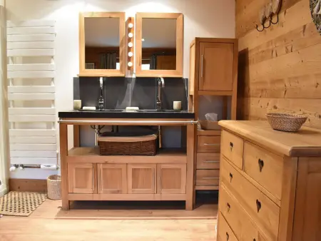 Appartement cosy avec cheminée, terrasse et parking, proche pistes et commerces - Méribel - Photo 13