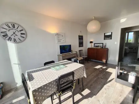 Appartement moderne 3 pièces, 6 couchages, parking, proche plage - Photo 4