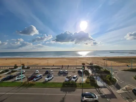 Appartement moderne 3 pièces, 6 couchages, parking, proche plage - Photo 8