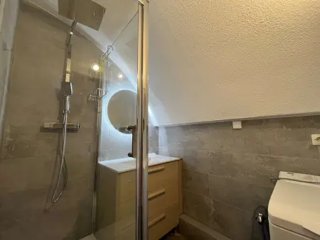 Appartement rénové 2 chambres avec piscine et parking, à 6 couchages près de la plage - Photo 7