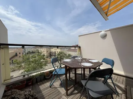 Appartement rénové 2 chambres avec piscine et parking, à 6 couchages près de la plage - Photo 9
