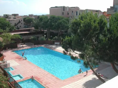 Appartement rénové 2 chambres avec piscine et parking, à 6 couchages près de la plage - Photo 11