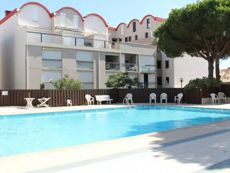Appartement rénové 2 chambres avec piscine et parking, à 6 couchages près de la plage - Photo 13
