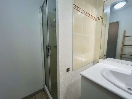 Appartement 3 pièces avec terrasse, 6 couchages, piscine et parking privé à 300m de la plage à Narbonne Plage - Photo 7