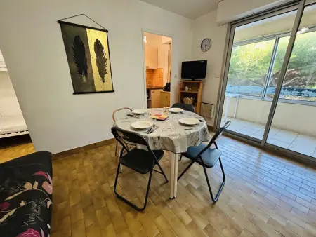 Appartement 2 pièces avec loggia et parking, Narbonne Plage - Photo 2