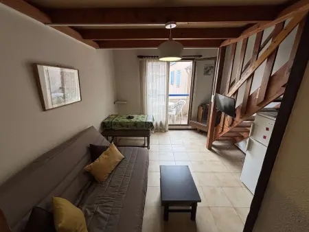 Studio mezzanine climatisé proche plage, 4 couchages, balcon, TV et cuisine équipée - Photo 4