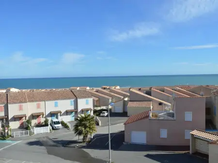 Appart 2 pièces avec balcon - 800m de la plage et parking privé - Photo 2
