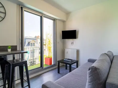Studio rénové avec balcon, quartier Saint Charles, à 800m de la plage du Miramar - Photo 3