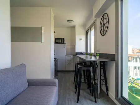 Studio rénové avec balcon, quartier Saint Charles, à 800m de la plage du Miramar - Photo 5