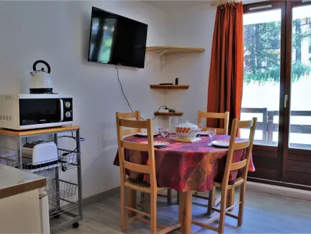 Appartement T2 calme avec balcon sud, parking gratuit, navette proche - 4 couchages à Risoul 1850 - Photo 2