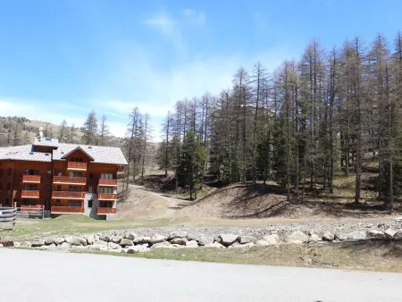 Charmant T2 avec piscine, parking privé et accès direct aux pistes à Vars Les Claux - Photo 11
