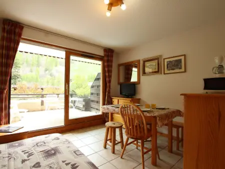 Studio lumineux avec terrasse sud. Serres-Chevalier, 4 personnes, équipements complets. - Photo 8
