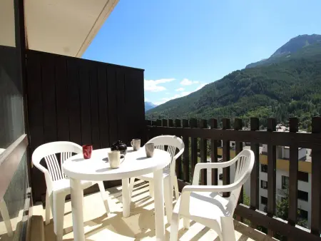 Location idéale, 4 pers à Serre-Chevalier,  proche pistes, balcon, TV, coin nuit et casier à ski - Photo 11