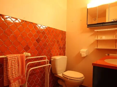 Location idéale, 4 pers à Serre-Chevalier,  proche pistes, balcon, TV, coin nuit et casier à ski - Photo 15