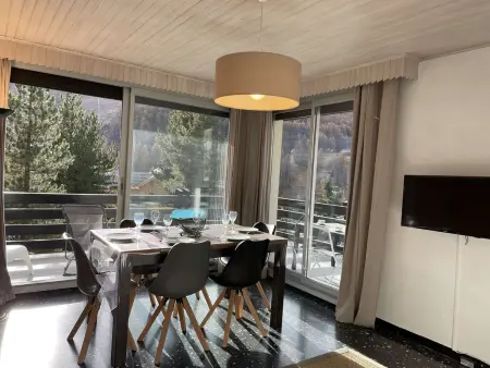 Appartement 3 pièces, 6 couchages - Chantemerle, Serre-Chevalier, balcon, parking, casier à ski - Photo 13