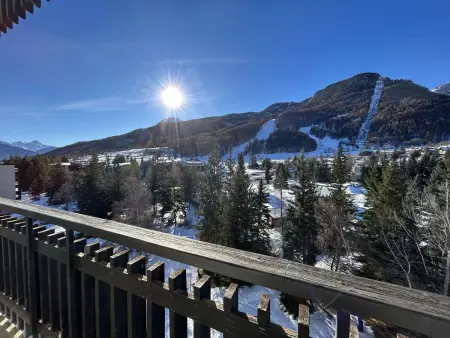 Appartement lumineux 2 pièces, 6 couchages, proche pistes et commerces, avec parking et balcon - Photo 14