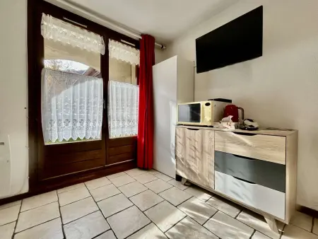 Studio 4 pers. rénové avec parking, à 500m des pistes - La Salle-les-Alpes - Photo 4