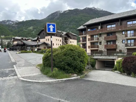 Appartement lumineux 2 pièces 6 pers, proche pistes et commerces - La Salle Les Alpes - Photo 12