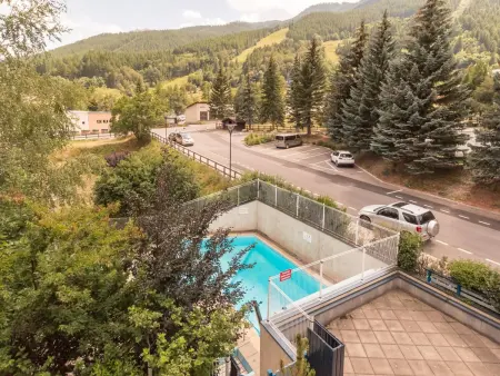 Appartement lumineux 3 pièces proche télécabine et commerces avec piscine chauffée - Photo 2