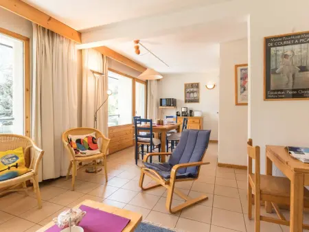 Appartement lumineux 3 pièces proche télécabine et commerces avec piscine chauffée - Photo 4