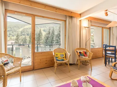 Appartement lumineux 3 pièces proche télécabine et commerces avec piscine chauffée - Photo 5