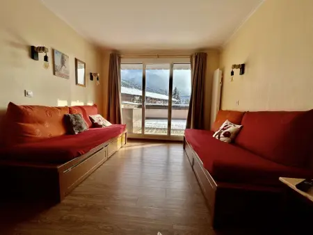 Charmant T2 avec grande terrasse, proche télécabines et commerces, parking inclus - Photo 3