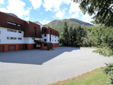 Charmant studio ski-in/ski-out 4 pers. avec piscine, jardin et parking à La Salle les Alpes - Photo 13