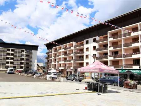 Studio rénové près des pistes, parking, cuisine équipée - Photo 8