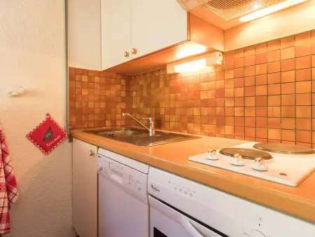 Studio avec coin montagne - 4 pers, à 100m des télécabines, piscine, parking, casier à ski - Photo 4