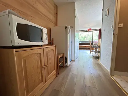 Studio avec coin montagne - 4 pers, à 100m des télécabines, piscine, parking, casier à ski - Photo 7