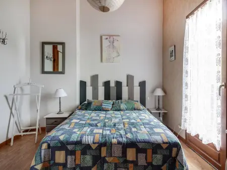 Chalet 2 chambres, 6 pers, terrasse, balcon, parking, wifi, près ski et commerces - Photo 2