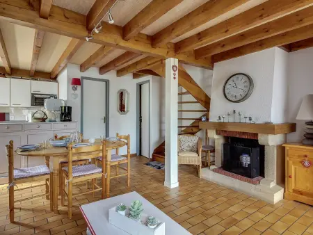 Chalet 2 chambres, 6 pers, terrasse, balcon, parking, wifi, près ski et commerces - Photo 5