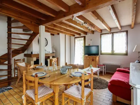 Chalet 2 chambres, 6 pers, terrasse, balcon, parking, wifi, près ski et commerces - Photo 7