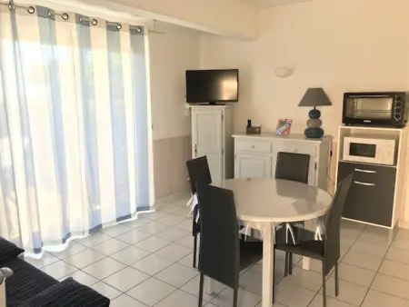 Appartement T3, 6 Pers, Pieds dans l'Eau au Barcarès, Terrasse et Parking - Photo 6