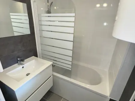 Appartement cosy proche plage, belle vue, loggia vitrée - Photo 10