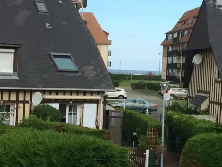Cottage en duplex à deux pas de la mer avec jardin - Photo 8