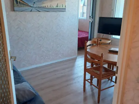 Appartement 2 pièces avec balcon, proche plage et parking - Photo 4