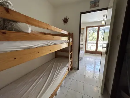 Studio cabine à Sète avec piscine, terrasse, parking privé, à 1km de la plage - Photo 5