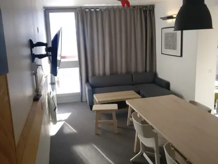 Appartement rénové proche station avec balcon, 6/7 pers, WIFI gratuit - Photo 2