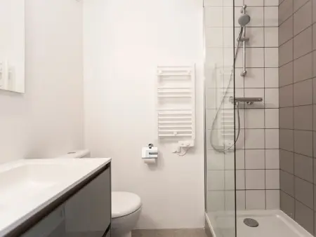 Appartement rénové proche station avec balcon, 6/7 pers, WIFI gratuit - Photo 11