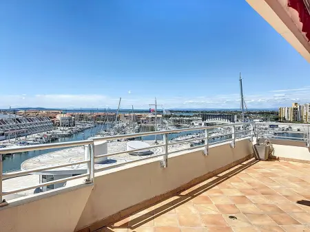 Appartement T2 avec Terrasse, Climatisation et Parking - Photo 1