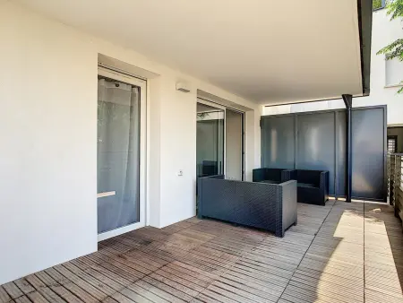 Spacieux T2 avec Terrasse, Parking Privé, à 2 min de la Plage ! - Photo 3