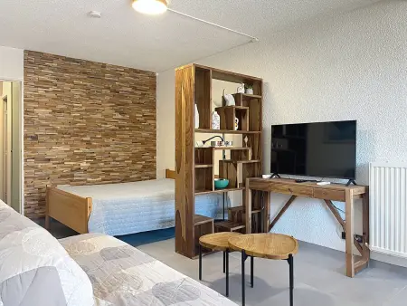 F2 Cabine avec Parking, Lave-linge, Lave-vaisselle, TV - Photo 12